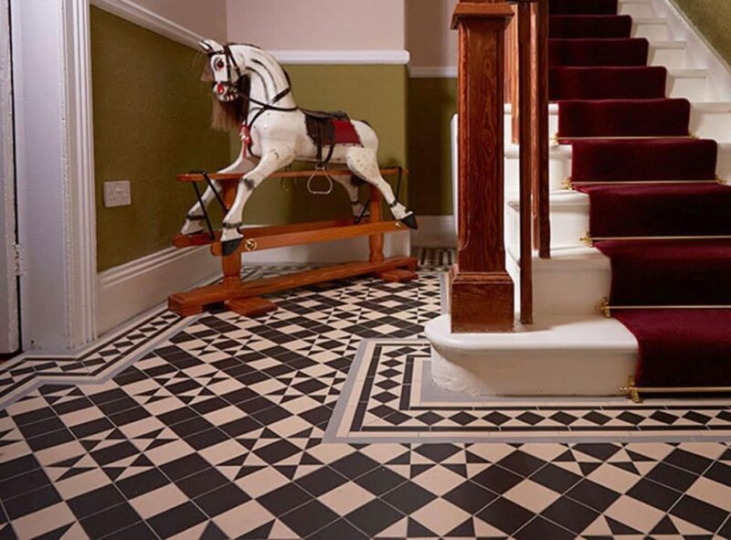 Olde English Bold Pattern Floor per m2