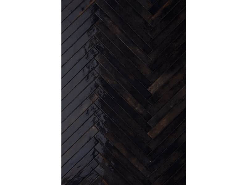 Slim porcelain gloss wall tile