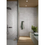 Slim porcelain gloss wall tile